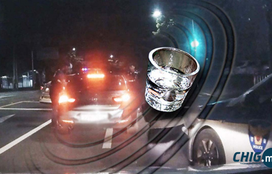 БНСУ-д суугаа Монголын элчин сайдын яамны ажилтан осол гаргаж, нэг хүн гэмтжээ