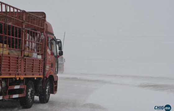 Говийн нутгаар цас орж, явган шуурна 