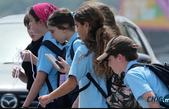 Австралид 4.7 сая хүүхдийн хаягийг хаажээ