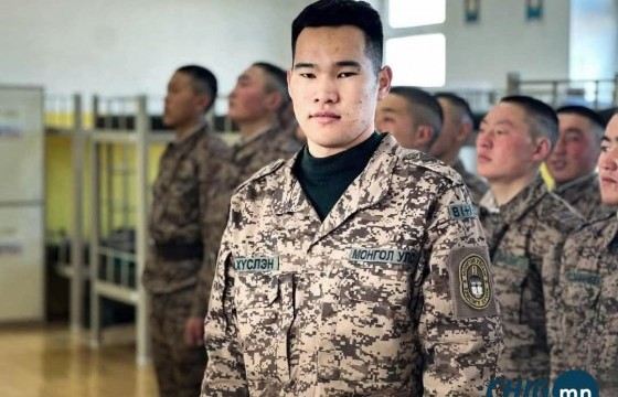 Офицер А.Хүслэн орон нутгийн замд хүний амь аварчээ 