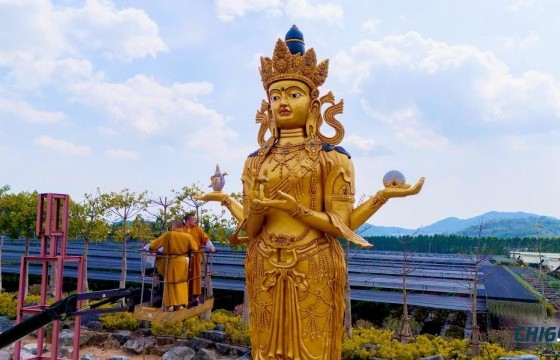 Тайландын хаант улсад Жанрайсиг бурхныг хуулбарлан босголоо 