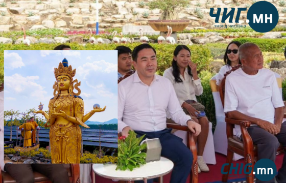 Эхнэр нь 17 давхраас унаж амиа алдсан элчин сайд А.Төмөр Тайландад 16 метр өндөр Жанрайсаг бүтээлгэжээ