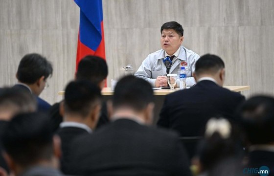 БНХАУ-аас 5000 хийн зуух хүлээн авч, БГД, ЧД-ийн айлуудад байршуулж байна 