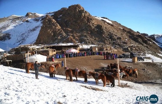 Улсын аварга малчны шагнал эцэг мал, старлинг, зөөврийн хашаа зэргээр сонголттой болжээ 
