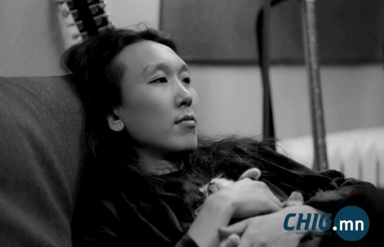 Чойжоод хайрын түүхээ ярьж өгье 