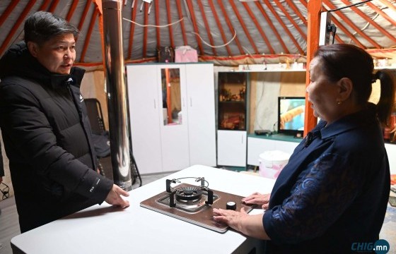 Х.Нямбаатар: Энэ жил 5000, ирэх жил 50 мянган айлыг хийн түлшинд шилжүүлнэ 