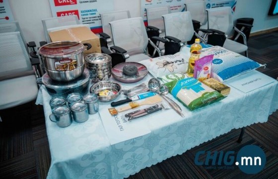 Зудад өртсөн 300 өрхөд хүнсний тусламж үзүүллээ 