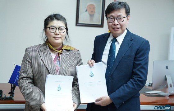 Бага ангид хөлөгт тоглоом заах хөтөлбөрт А.Энхтуул мастер хамтарна 