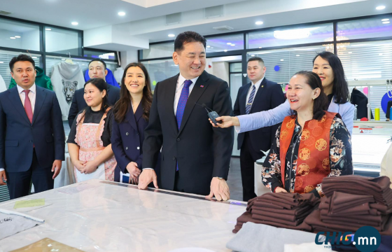 “Цагаан алт” хөтөлбөрийн хүрээнд өрхийн үйлдвэрлэлийг бүх талаар дэмжинэ