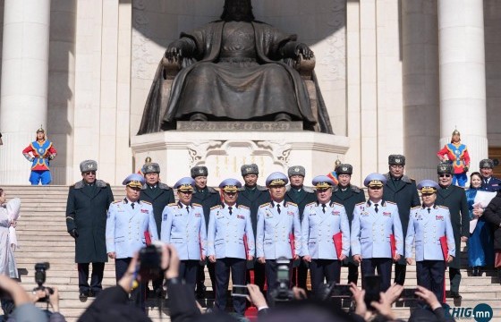 Шилдэг долоон офицер генерал боллоо 