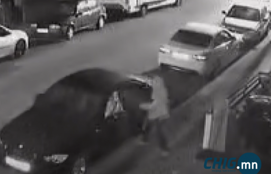 13-14 насны хүүхдүүд эмнэлгийн гаднаас автомашин хулгайлсан хэргийг шалгаж байна