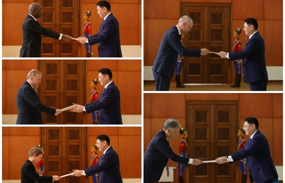 Хавсран суух Элчин сайд нар Итгэмжлэх жуух бичгээ өргөн барилаа