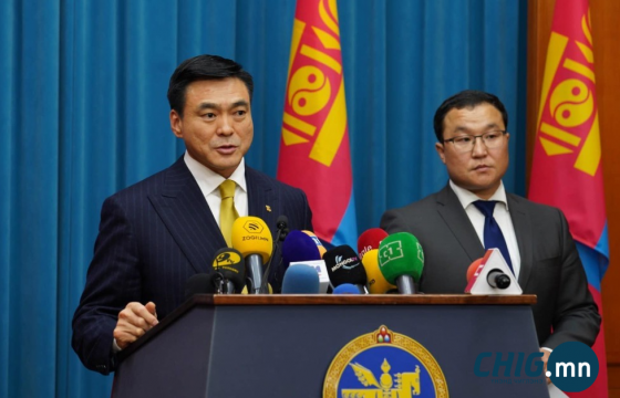 С.Амарсайхан: Улсын бүртгэлийн үйлчилгээг цахимжуулж, зургаан үе шатыг нэг болгон бууруулна