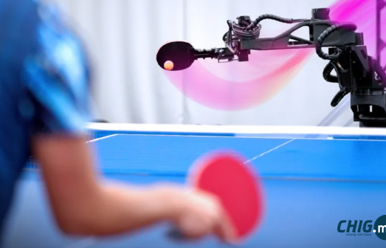 “Ace” нэртэй робот ширээний теннисний элит тоглогчдыг буулган авч, шинэ түүх бичлээ