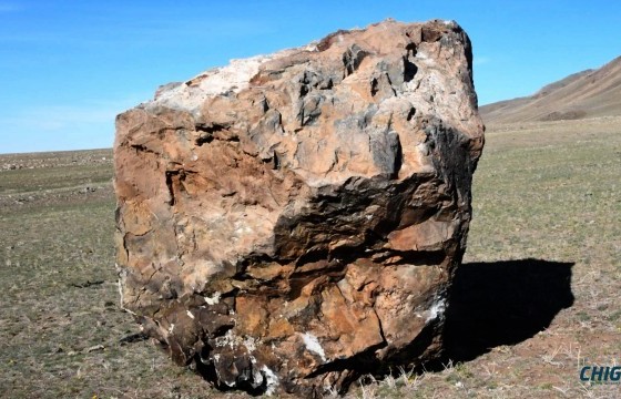 Увс аймгийн Малчин суманд хадан нуранги үүсчээ
