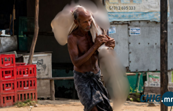 Нас барсан эгчийнхээ мөнгийг авахын тулд араг ясыг нь банканд авчирчээ