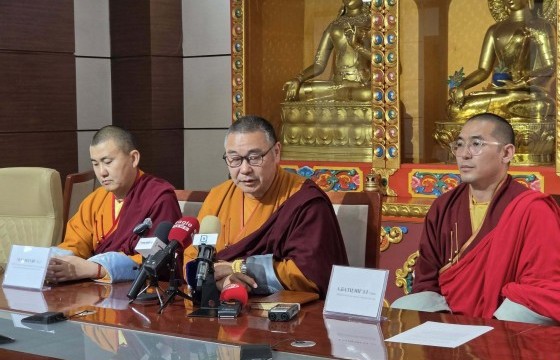 Энэ жилийн дүйчэн өдөр Бурхан багшийн хоёр шавийн ринсрэлийг залсан онцлогтой 