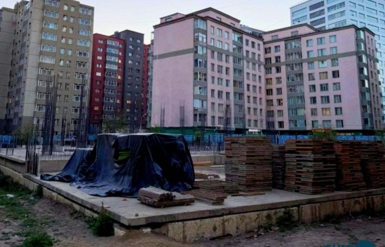Иргэдийн тэмцлийн үр дүнд барилгын ажлыг зогсоолоо 