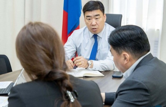 Сайд тасралтгүй чиглэл өгч байгаа ч нөөцийн мах нүдний гэм хэвээр