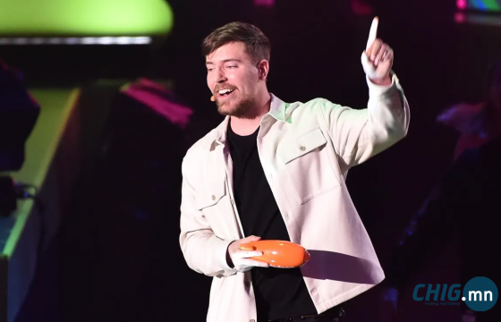MrBeast YouTube-д 500 сая дагагчтай анхны хүн болжээ
