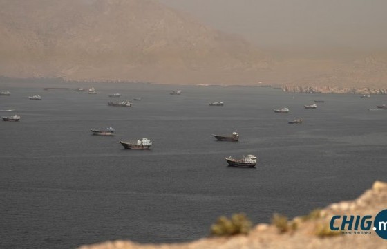 Иран Ормузын хоолойг хааж байгаагаа мэдэгдлээ
