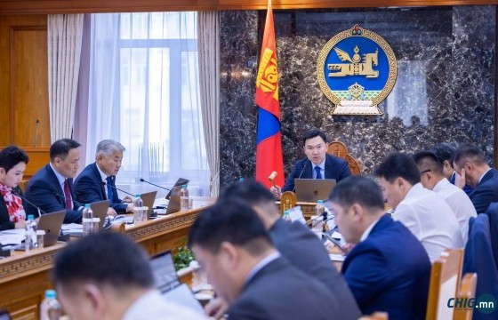 ЗГ: “Газрын тосны үйлдвэр”-ийн ажлыг шуурхайлах үүрэг өглөө