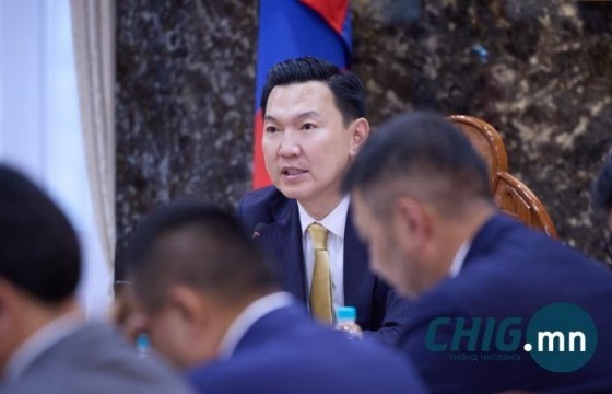 Хүрэн баавгайн унтуулгын буу, эм урвалж бодис, багаж хэрэгслийг шуурхай оруулж ирнэ