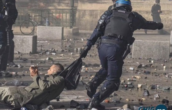 Францад хэсэгчилсэн хөл хорио тогтоов 